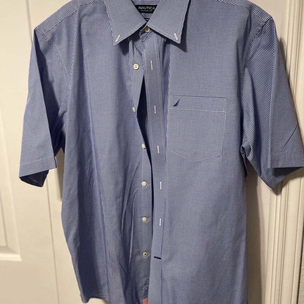 Short sleeved button down